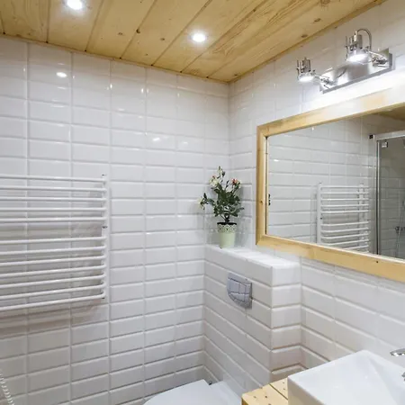 Udanypobyt Sloneczne Apartman *